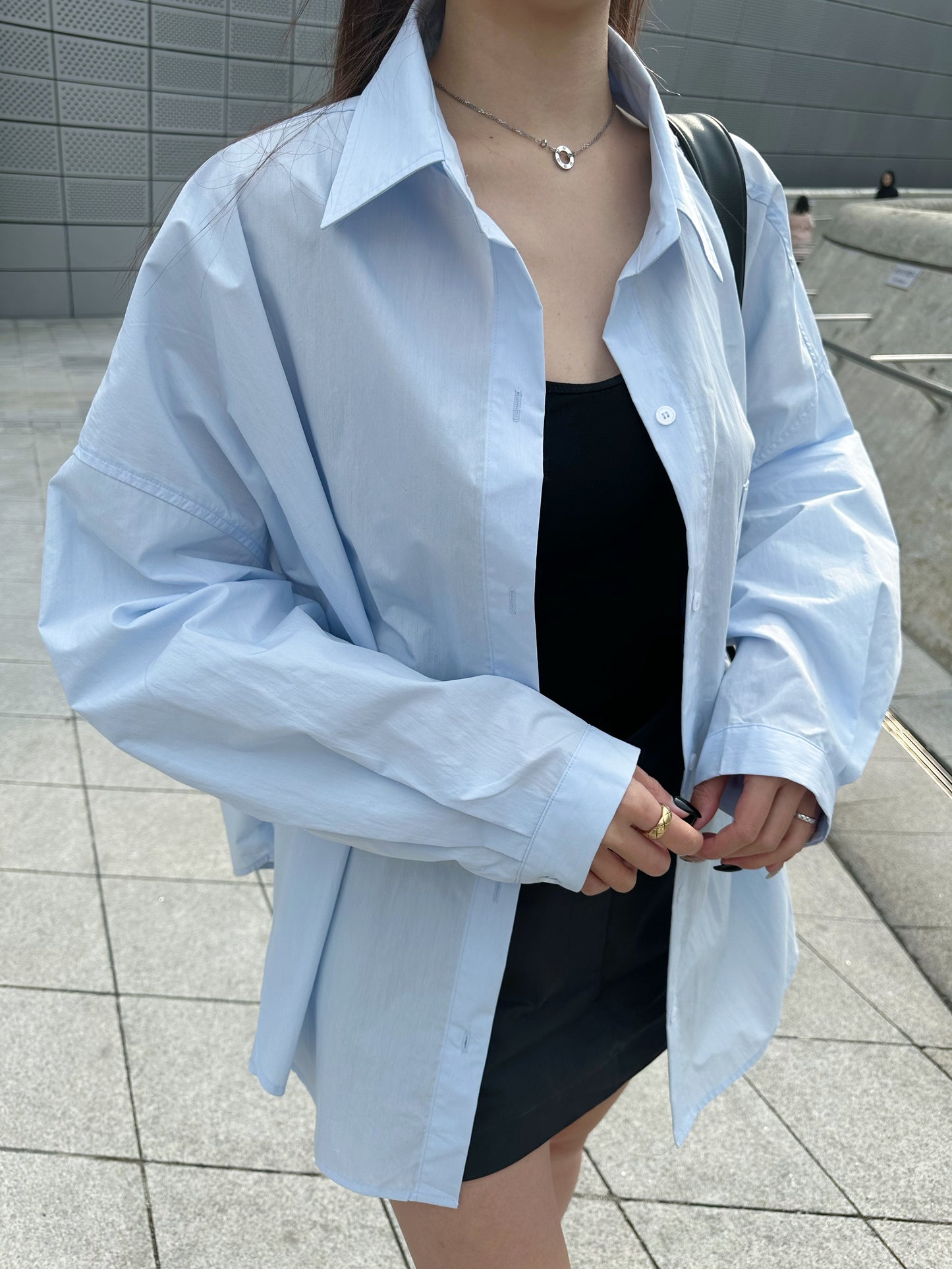 淺藍色Oversized恤衫