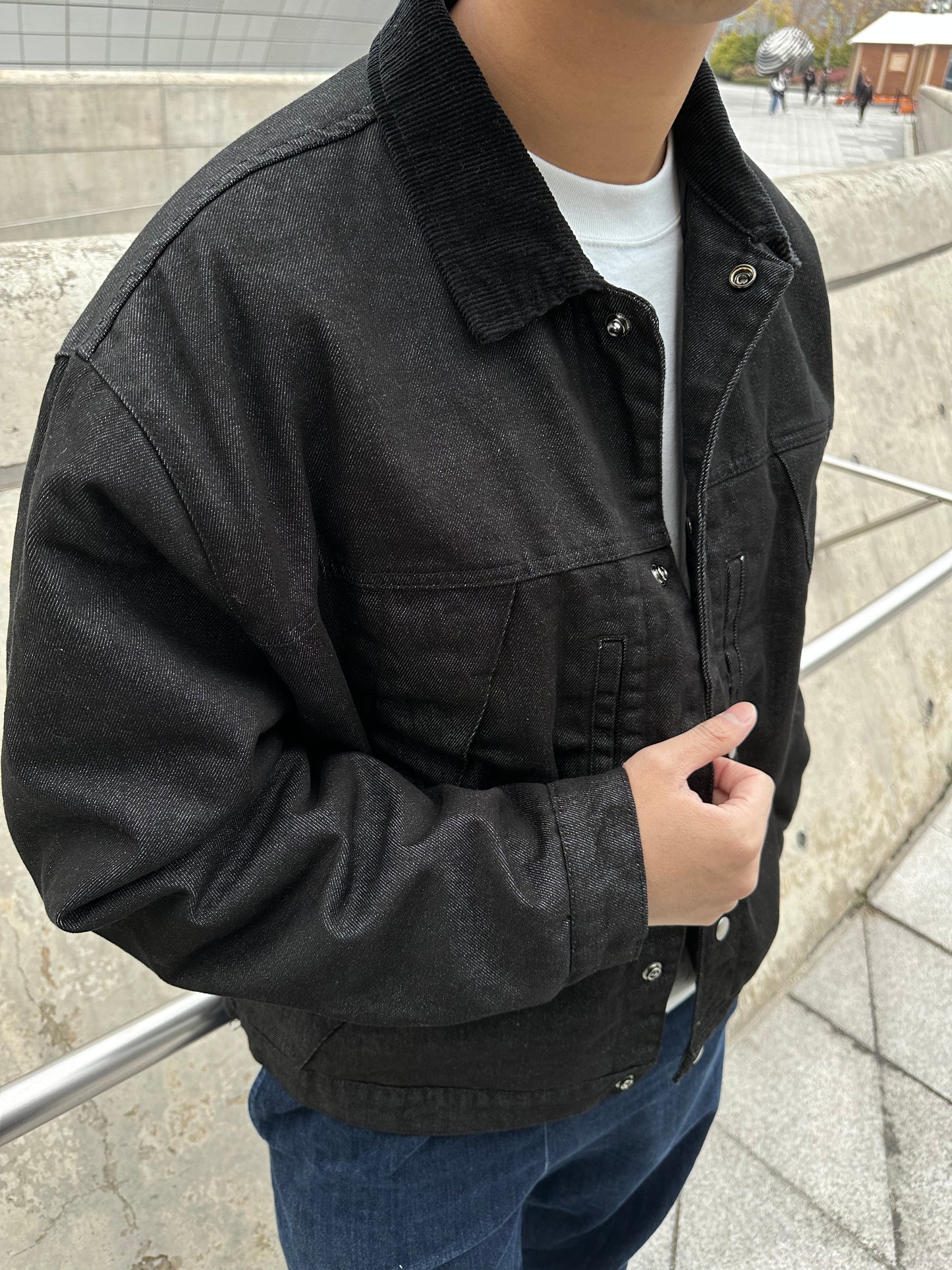 燈芯絨領深藍色牛仔褸