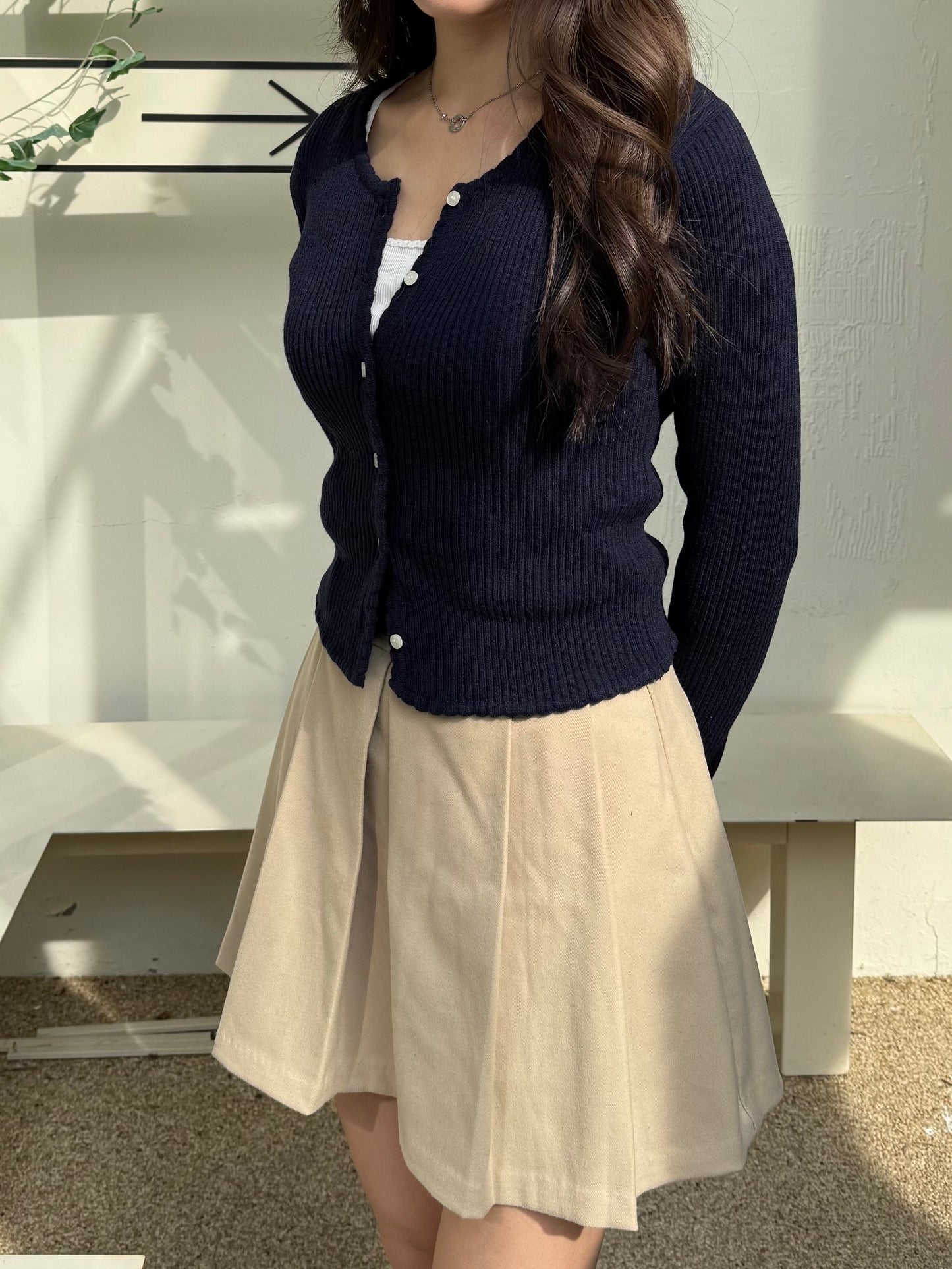 開胸花邊針織上衣