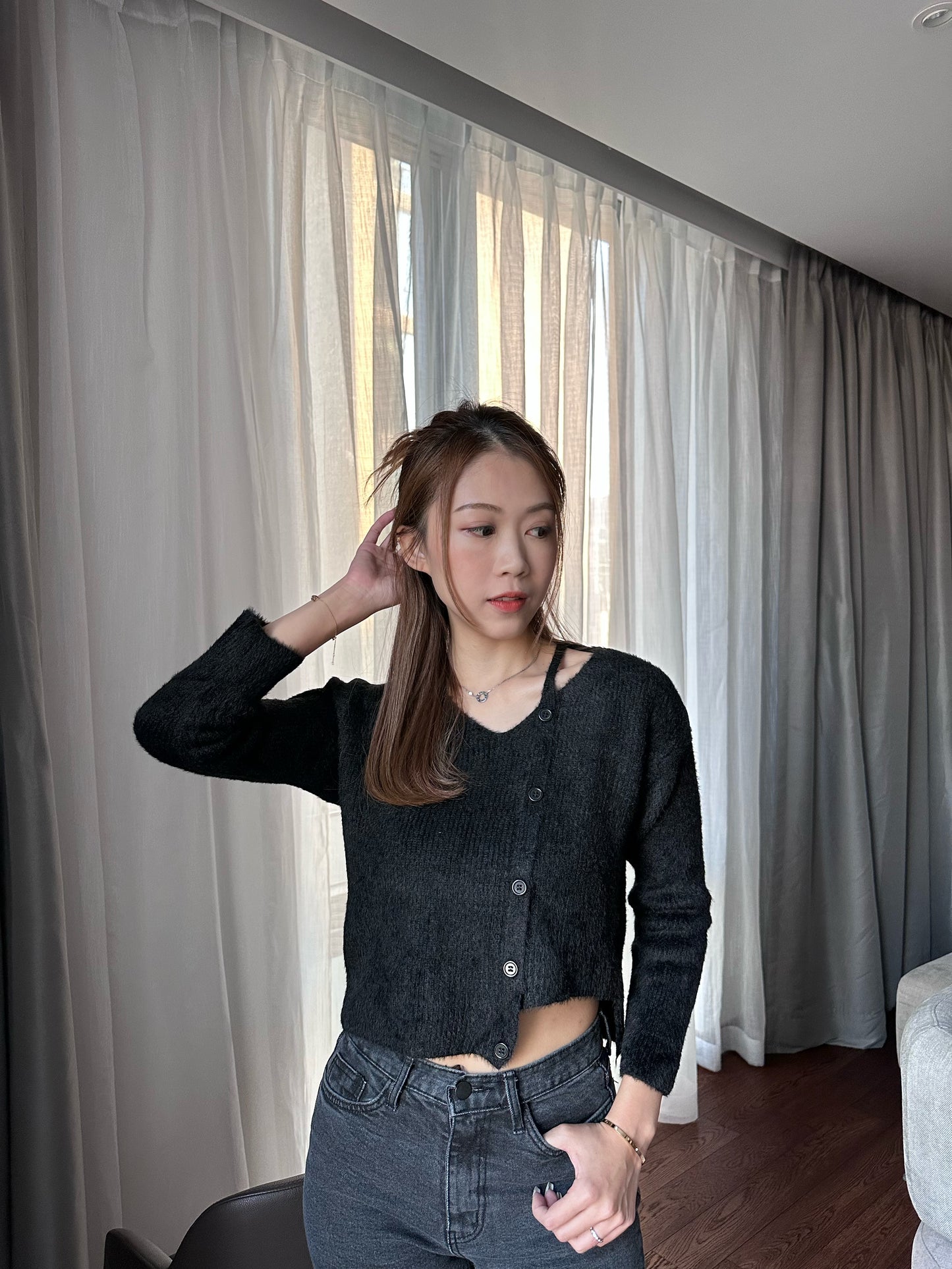 黑色鈕扣毛毛上衣
