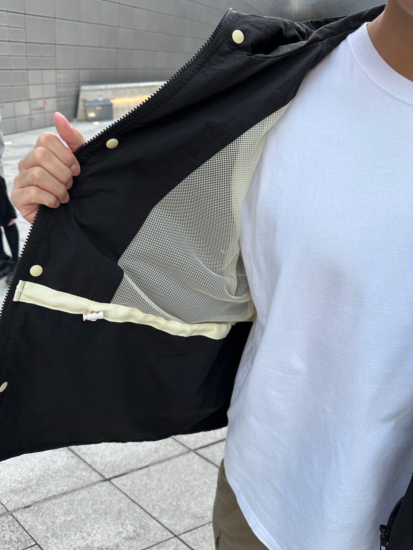 男裝黑色拉鍊連帽外套
