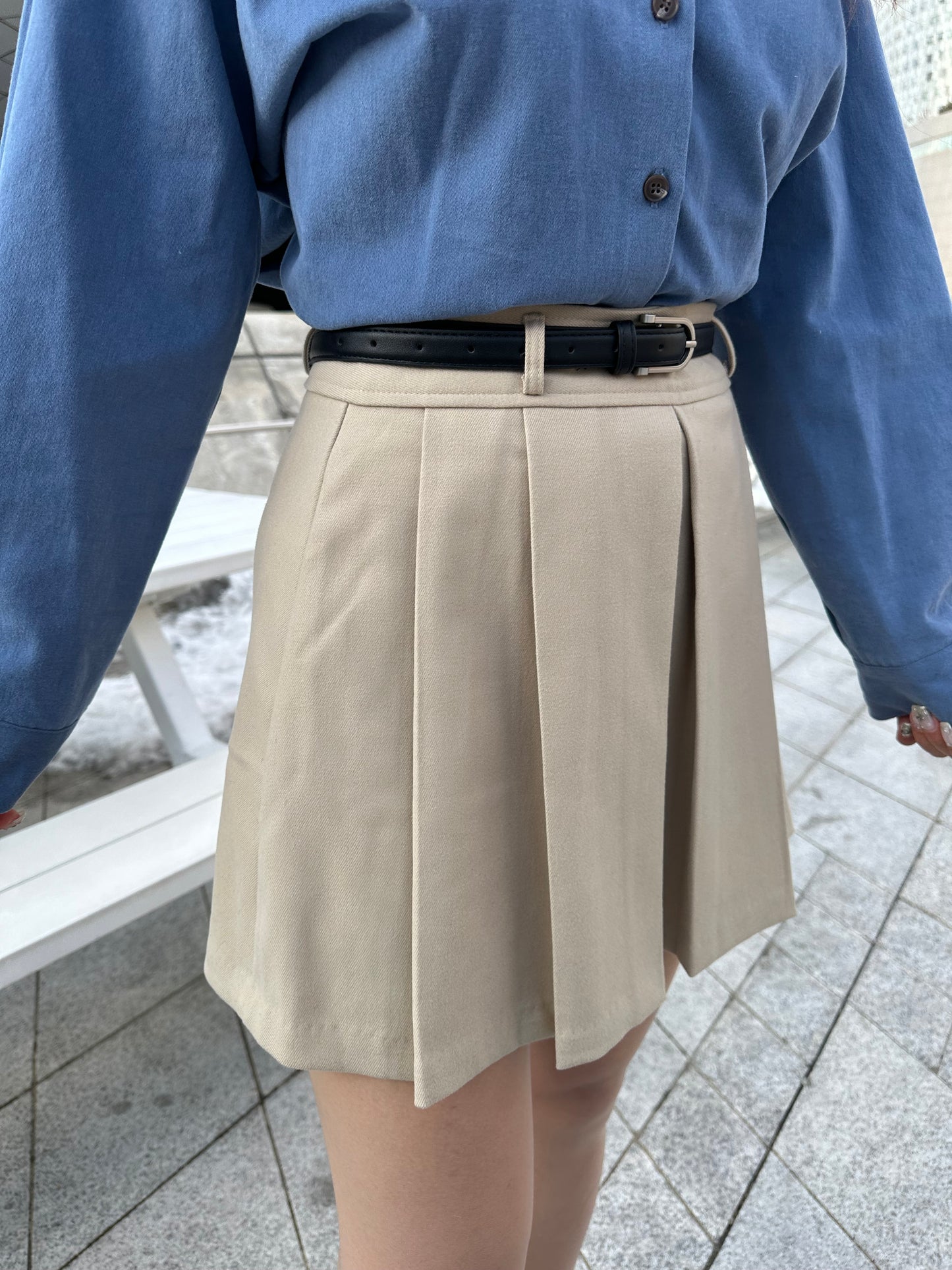 百摺短裙附腰帶