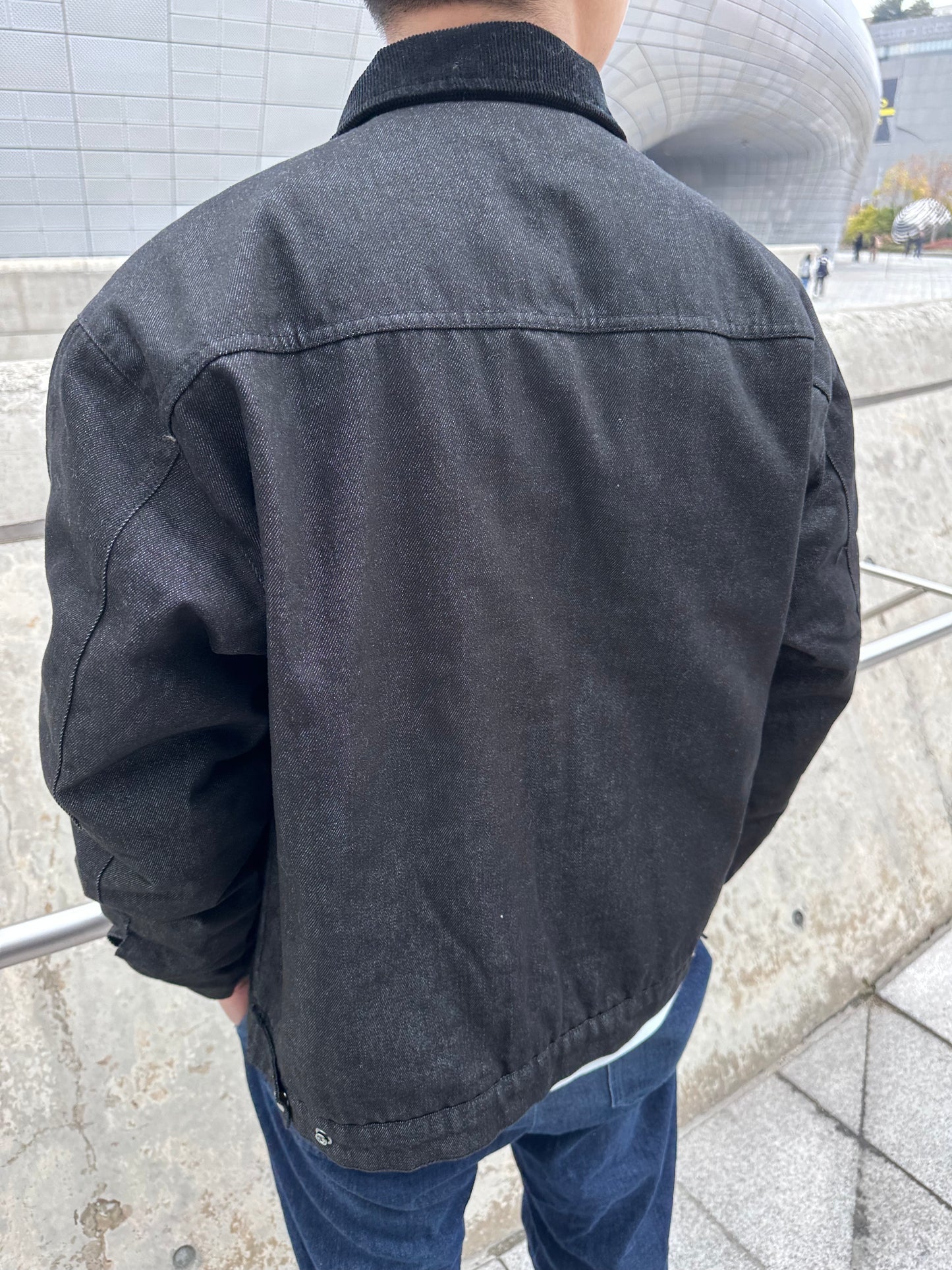燈芯絨領深藍色牛仔褸