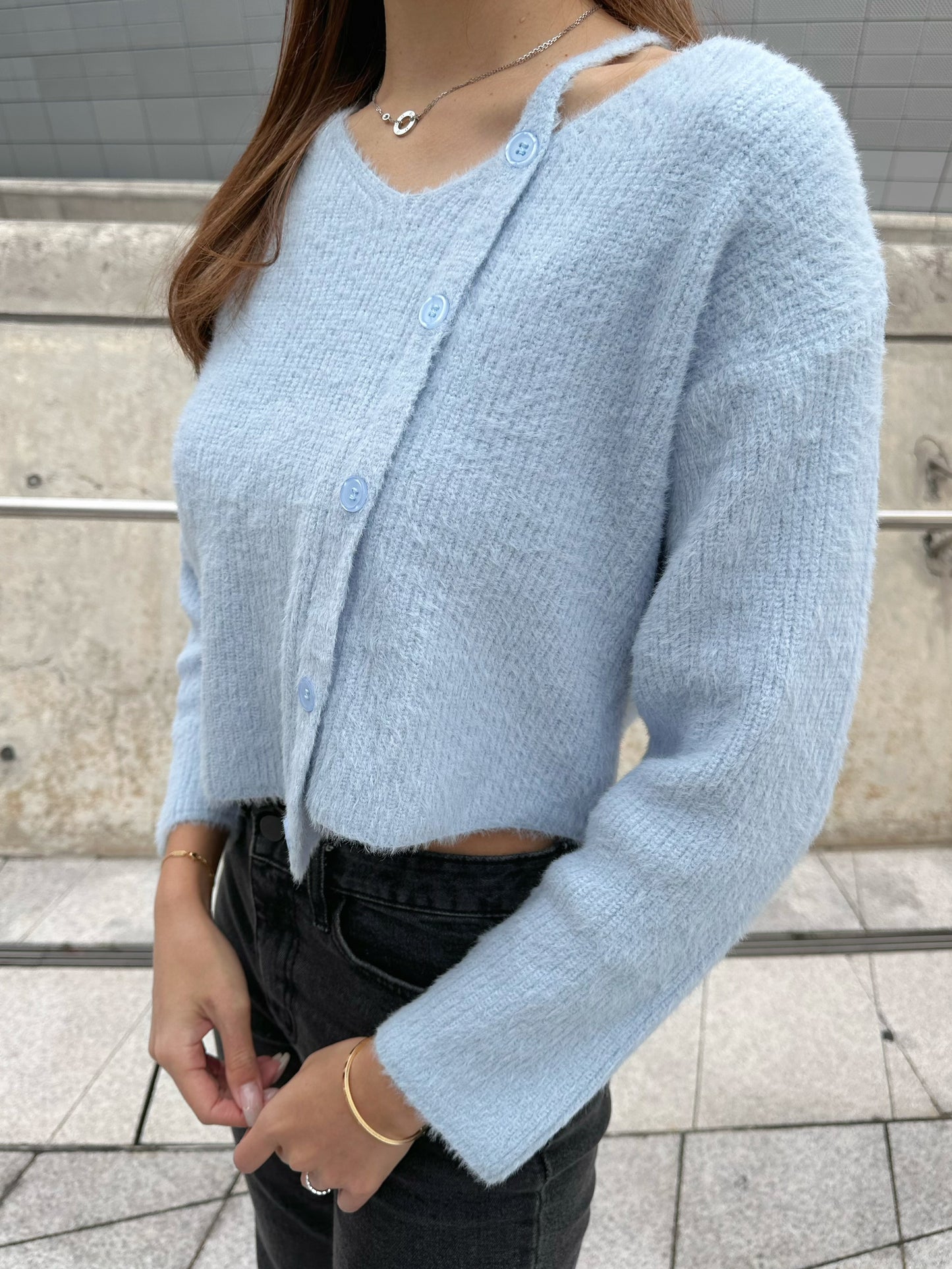 淺藍色鈕扣毛毛上衣