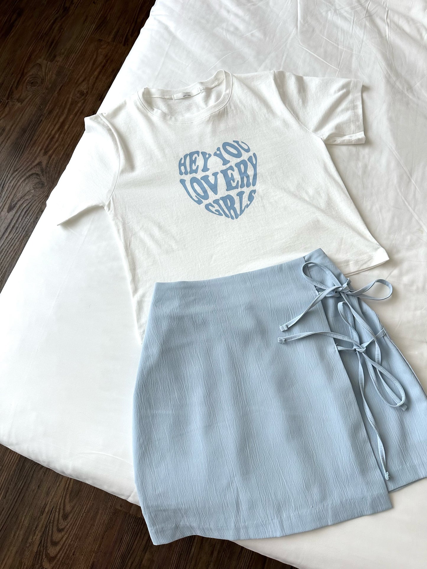 HEY YOU LOGO TEE