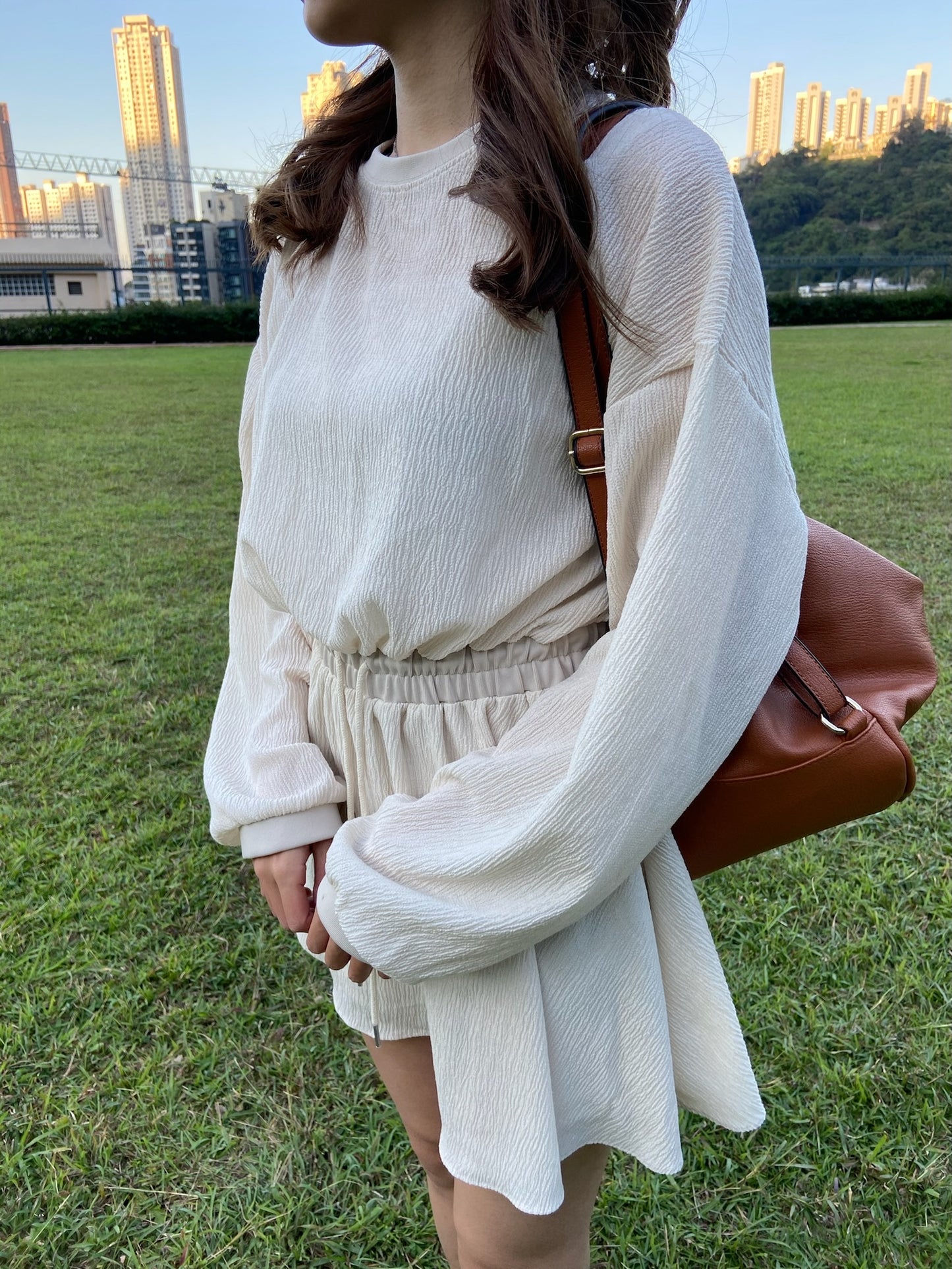 淺杏色休閒風長袖連身短裙