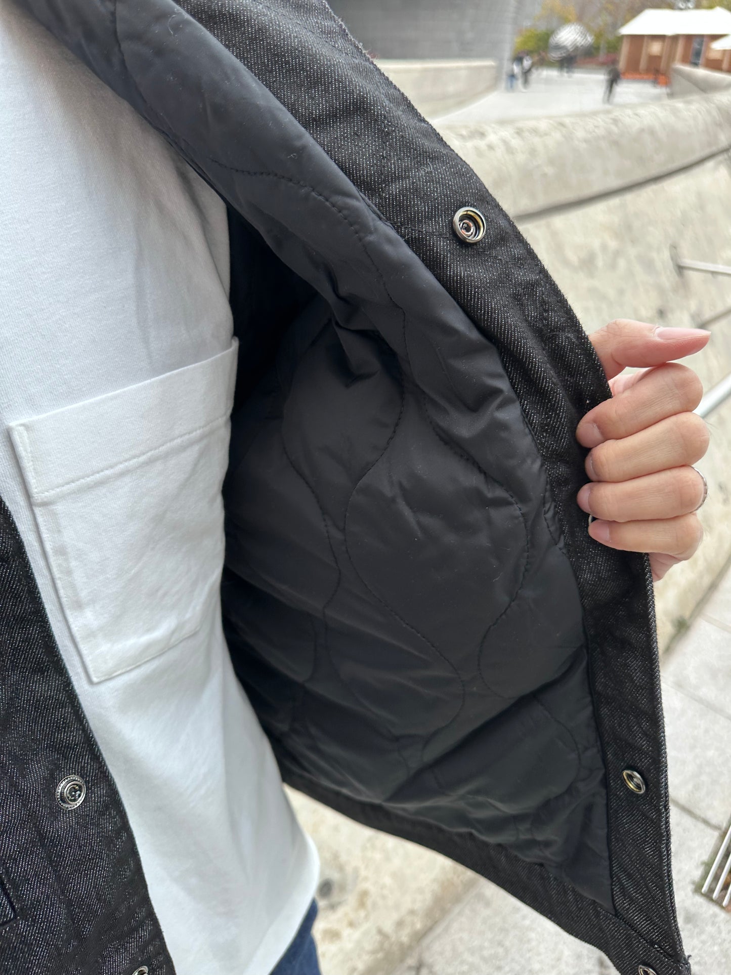 燈芯絨領深藍色牛仔褸