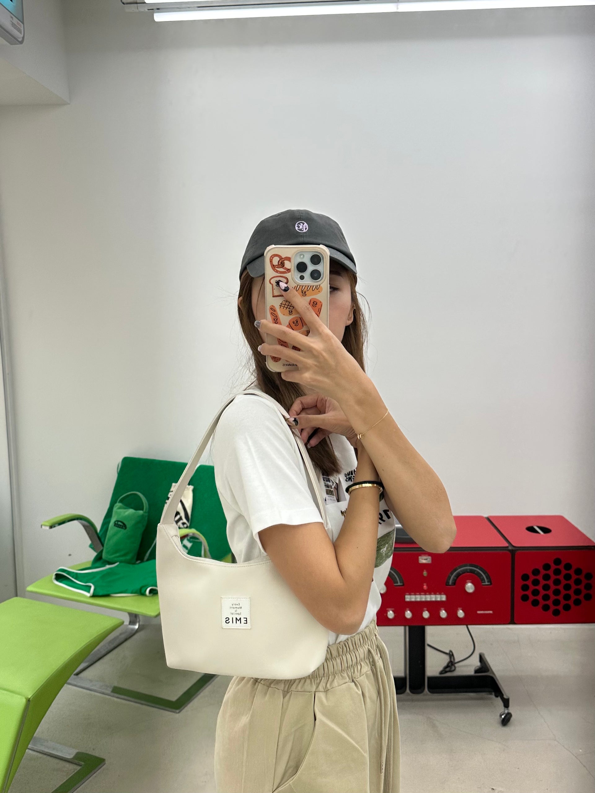 ☆EMIS☆RHINESTONE HOBO BAG 韓国発 大人気 EMIS HOBO BAG-BLACK - EMIS